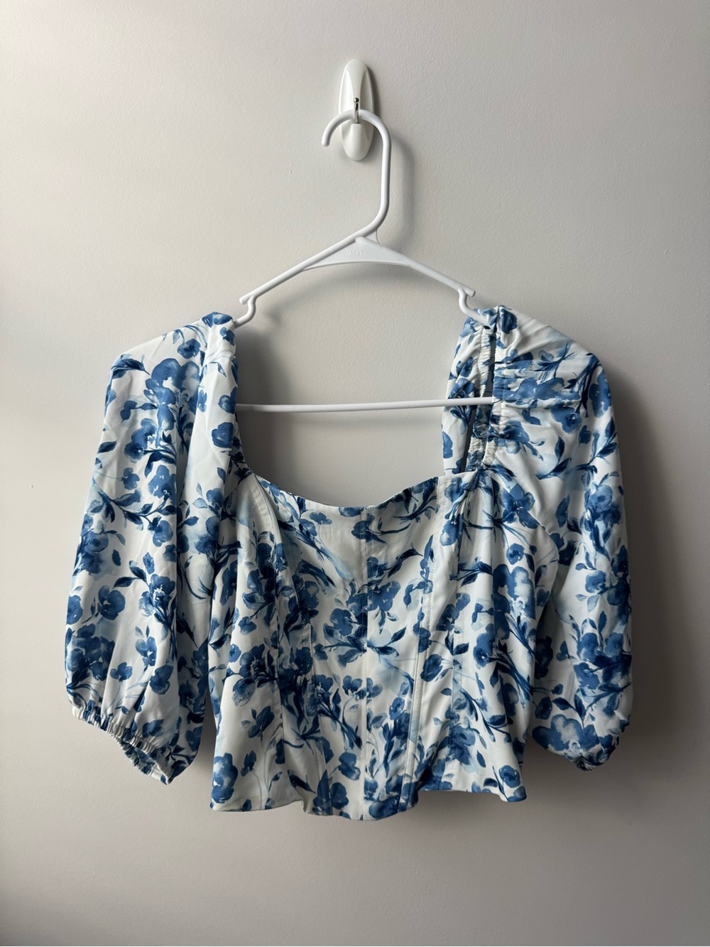 Abercrombie & Fitch White Top with Blue Floral Print and Puff Sleeves